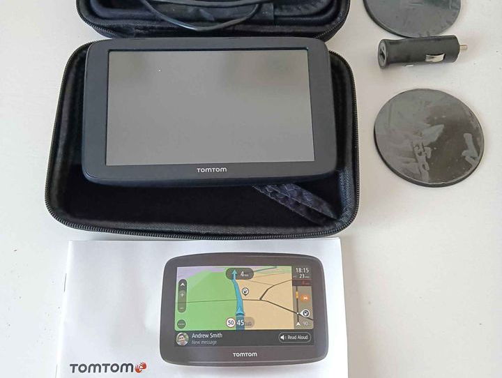 For sale: TomTom Go with case and accessories